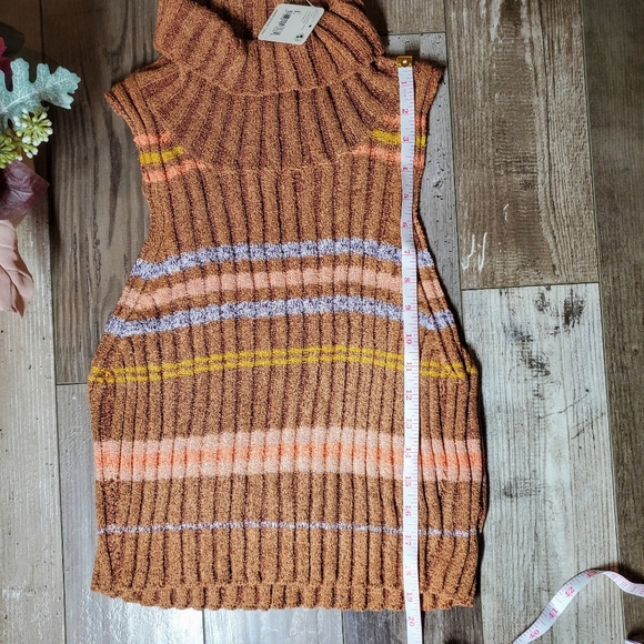 NWT Free People Ribbed Knit Cropped Turtleneck Sweater Tank Edith Vest Sz Large - Picture 7 of 16